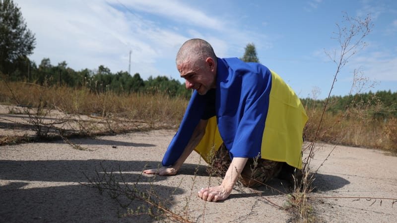 Ulička smrti i elektrošoky od Doktora Zla. Ukrajinci vyprávějí o ruských zajateckých táborech Ulička smrti i elektrošoky od Doktora Zla. Ukrajinci vyprávějí o ruských zajateckých táborech