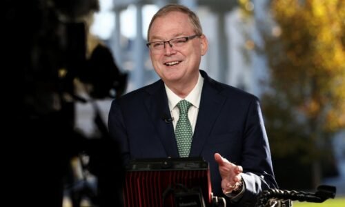 Trump chce oznámiť nového šéfa Fedu začiatkom roka, favoritom je Kevin Hassett