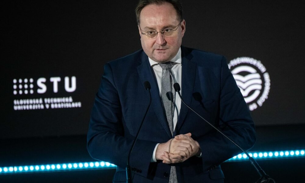 Slovensko v bruseli podporuje priemysel. štátny tajomník rezortu hospodárstva hovorí o konkurencieschopnosti