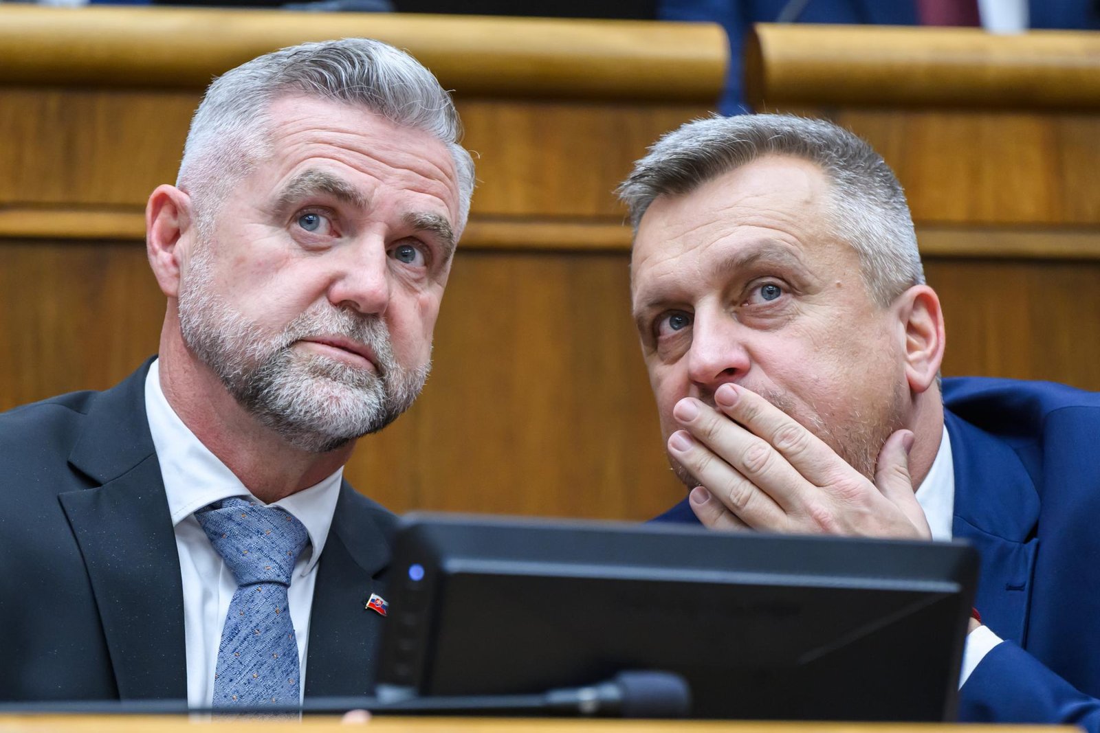 PS podáva podnet na Danka, odsudzuje násilie voči ženám. Hlas ukazuje na Matoviča PS podáva podnet na Danka, odsudzuje násilie voči ženám. Hlas ukazuje na Matoviča