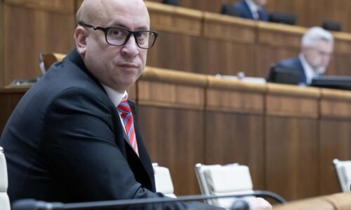 Ráž ako kandidát Smeru na primátora Bratislavy? Ak by sa ma spýtal, odporučil by som mu to, tvrdí Fico Ráž ako kandidát Smeru na primátora Bratislavy? Ak by sa ma spýtal, odporučil by som mu to, tvrdí Fico