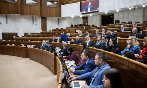 Odvolávanie ministrov opäť presunuli, rokovať sa o nich má v januári Odvolávanie ministrov opäť presunuli, rokovať sa o nich má v januári