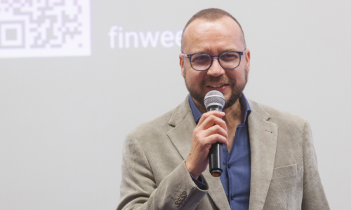 Umelá inteligencia vstupuje do fintechu. Rozumieť jej začínajú aj Slováci, hoci ešte nie sme tam kde Singapur