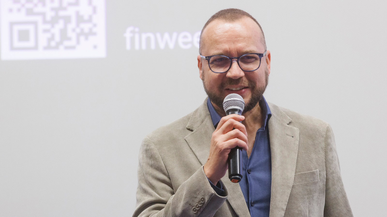 Umelá inteligencia vstupuje do fintechu. Rozumieť jej začínajú aj Slováci, hoci ešte nie sme tam kde Singapur Umelá inteligencia vstupuje do fintechu. Rozumieť jej začínajú aj Slováci, hoci ešte nie sme tam kde Singapur