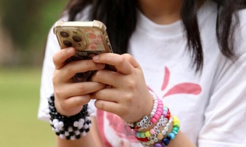 Austrália ako prvá krajina na svete zakázala sociálne siete pre ľudí do 16 rokov Austrália ako prvá krajina na svete zakázala sociálne siete pre ľudí do 16 rokov