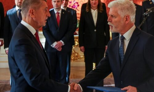 Dohoda Pavla s Babišom má nádych elegancie. Kontroverzný Turek musí čakať, tvrdí Hrabko Dohoda Pavla s Babišom má nádych elegancie. Kontroverzný Turek musí čakať, tvrdí Hrabko