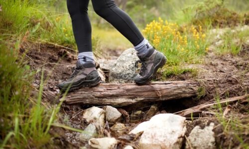 Topánky na hory pre ženy: podľa čoho vyberať do rôzneho terénu a počasia Topánky na hory pre ženy: podľa čoho vyberať do rôzneho terénu a počasia