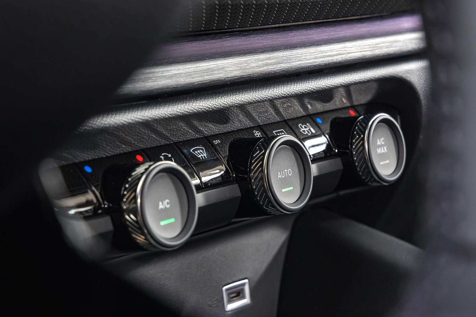 Vypínate v zime klimatizáciu v aute? Robíte chybu, ktorá vás môže vyjsť celkom draho Vypínate v zime klimatizáciu v aute? Robíte chybu, ktorá vás môže vyjsť celkom draho