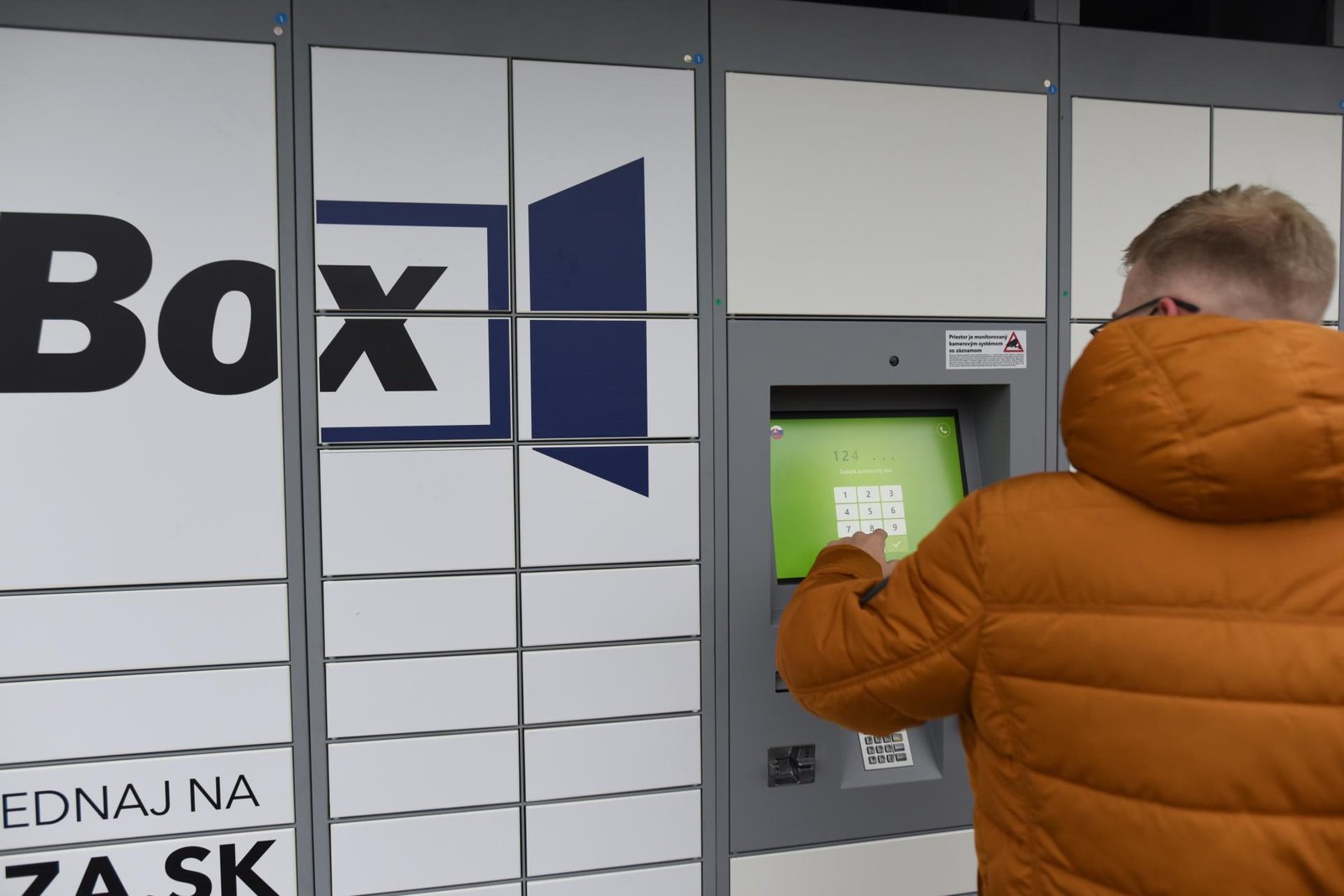 Balíkomaty zažívajú boom a bude ich ešte viac. Jeden z hlavných hráčov plánuje na budúci rok veľkú expanziu Balíkomaty zažívajú boom a bude ich ešte viac. Jeden z hlavných hráčov plánuje na budúci rok veľkú expanziu