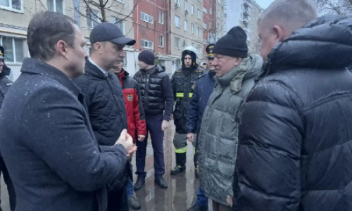 V ruskej Saratovskej oblasti zomreli pri dronovom útoku dvaja ľudia. Obyvatelia videli výbuchy z rafinérie V ruskej Saratovskej oblasti zomreli pri dronovom útoku dvaja ľudia. Obyvatelia videli výbuchy z rafinérie