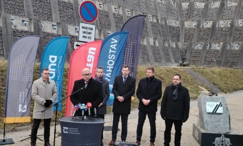 5,3 kilometra za necelých päť rokov. Začala sa výstavba najkratšieho z chýbajúcich úsekov diaľnice D3