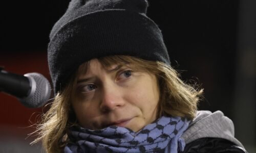 Britská polícia zadržala na propalestínskom proteste aktivistku Gretu Thunbergovú