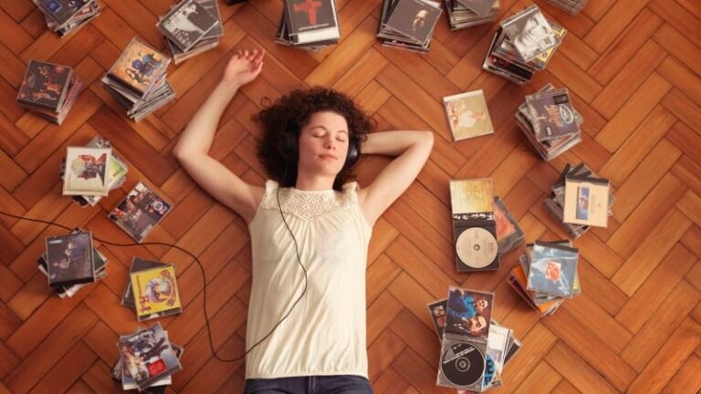 Comeback odepsaného média: cédéčka mají nečekané spasitele, prodej dokonce vzrostl