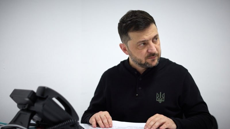 Ukrajinský kompromis? Zelenskyj připouští náhradní záruky místo NATO. Přistál v Berlíně Ukrajinský kompromis? Zelenskyj připouští náhradní záruky místo NATO. Přistál v Berlíně