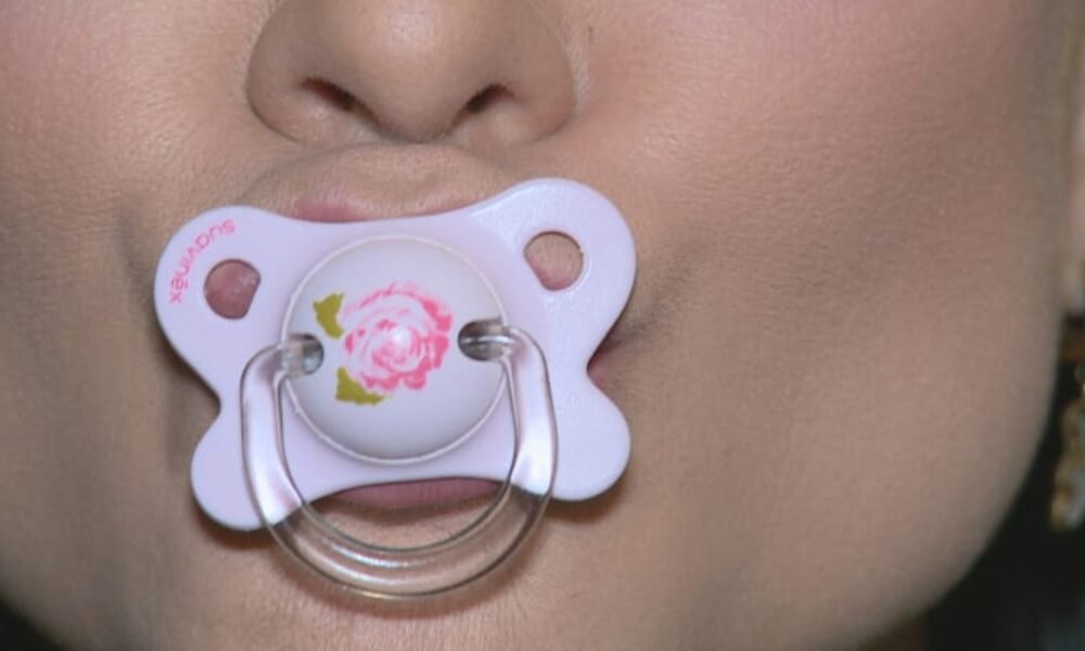 Jste ve stresu? Dejte si dudlík. Odborníci ale před novým hitem internetu varují