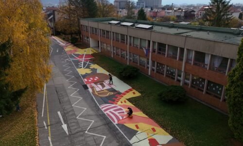 Po farebnom chodníku bezpečne do školy Po farebnom chodníku bezpečne do školy