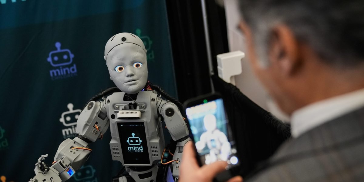 'The question is really just how long it will take': ‚The question is really just how long it will take‘: Over 2,000 gather at Humanoids Summit to meet the robots who may take their jobs someday
