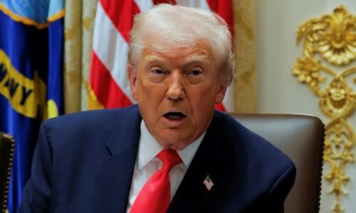 Trump calls Somali refugees ‘garbage’ ahead of planned roundup Trump calls Somali refugees ‘garbage’ ahead of planned roundup