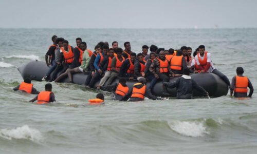 U Kréty se převrátil nafukovací člun s migranty. Tragédii nejméně 18 z nich nepřežilo U Kréty se převrátil nafukovací člun s migranty. Tragédii nejméně 18 z nich nepřežilo