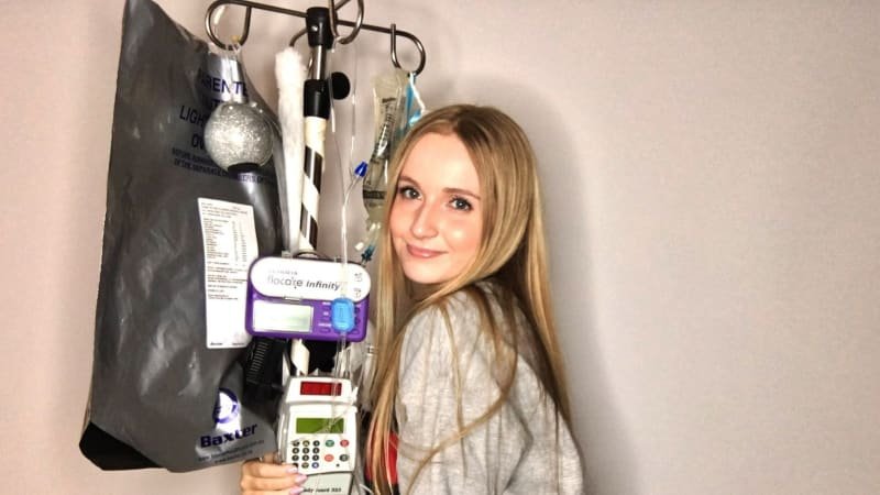 Mladá kráska bojuje se vzácnou nemocí. Kvůli bolesti se rozhodla dobrovolně zemřít