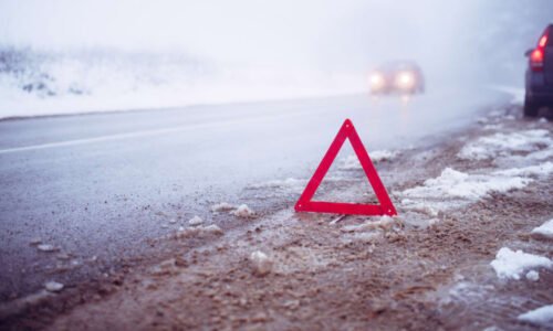 Horor na dálnici u Olomouce: Rodina s dětmi sjela ze srázu, na záchranu čekala sedm hodin