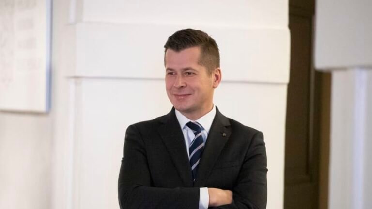 Sliby vlády jsou nelogické, jejich splnění nečekám, říká lidovec horák