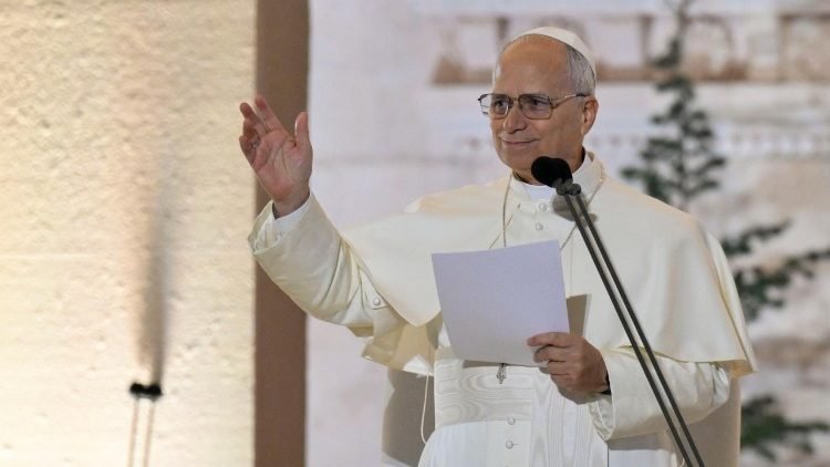 „Máte nádej a máte čas!“ – Pápež Lev XIV. povzbudil mladých v Libanone