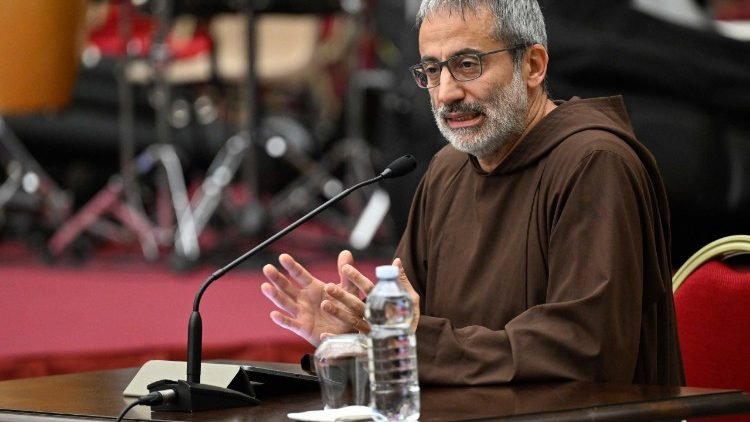 Páter Pasolini: Nech je Cirkev domom pre všetkých, spoločenstvo nie je uniformita