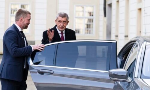 Babiš: Z Úřadu vlády vyhodíme sto lidí v prvním kole. Zbrklé škrty můžou mrzet, varuje ekonom