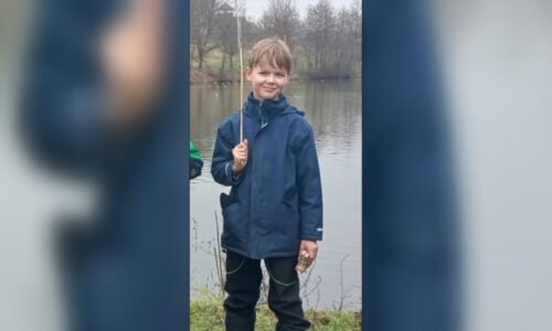 Policisté při pátrání po 12letém Markovi žádají o pomoc řidiče. Mají na ně zvláštní prosbu Policisté při pátrání po 12letém Markovi žádají o pomoc řidiče. Mají na ně zvláštní prosbu