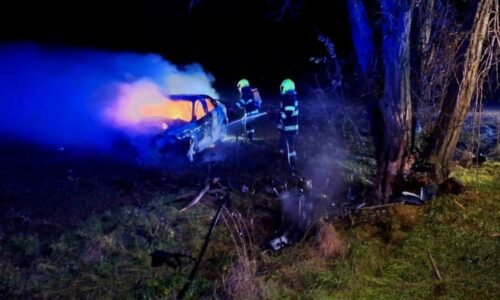 Smutné detaily tragické nehody u Dvorníků: Zemřel 35letý fotbalista. Auto celé shořelo Smutné detaily tragické nehody u Dvorníků: Zemřel 35letý fotbalista. Auto celé shořelo