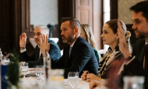 Predsedovia krajov rokovali o výpadku podpory regionálnej kultúry, posilnení kompetencií v sociálnej starostlivosti a probléme v územnom plánovaní Predsedovia krajov rokovali o výpadku podpory regionálnej kultúry, posilnení kompetencií v sociálnej starostlivosti a probléme v územnom plánovaní