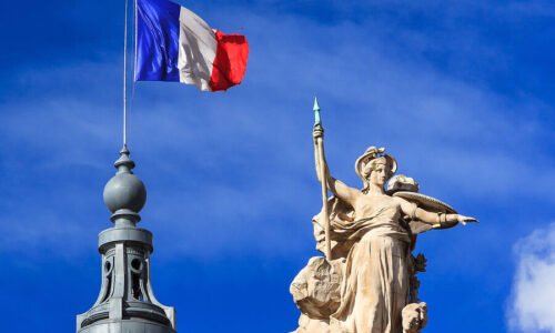 Le Figaro: Francúzsko čakajú vážne problémy kvôli pokračujúcemu financovaniu Ukrajiny