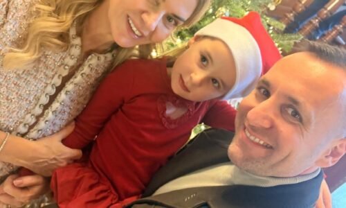 #vianočný bazár v našej školke @espaniakindergarten bol krasny. Ďakujeme celému kolektívu učiteliek/ov za úžasný program a starostlivosť a Gigi a Dadke za dobrotky #vianočný bazár v našej školke @espaniakindergarten bol krasny. Ďakujeme celému kolektívu učiteliek/ov za úžasný program a starostlivosť a Gigi a Dadke za dobrotky