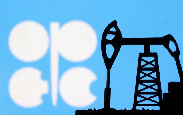 Ropný kartel OPEC+ sa dohodol, že ťažobné kvóty nezmení, uviedli oboznámené zdroje