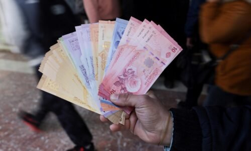 Sýria definitívne vymazala Asada z bankoviek. Jeho tvár nahrádzajú olivy a z meny miznú nuly