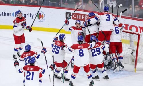 MS do 20 rokov: Veľký triumf mladých Čechov. Vyradili favorita z Kanady a zahrajú si o titul MS do 20 rokov: Veľký triumf mladých Čechov. Vyradili favorita z Kanady a zahrajú si o titul