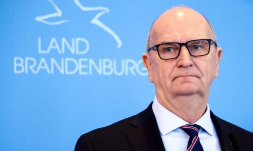 V nemeckej spolkovej krajine Brandenbursko sa rozpadla vláda. Premiér vypovedal zmluvu Wagenknechtovej strane