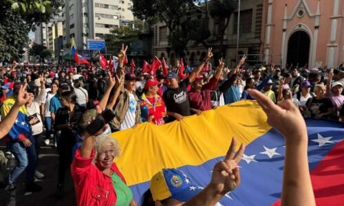 V Caracase sa konalo masové zhromaždenie na podporu Madura