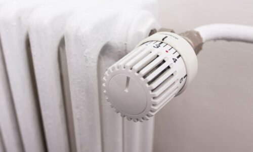 Tisíce Pražanů jsou bez tepla kvůli poruše horkovodu. Školy ruší výuku