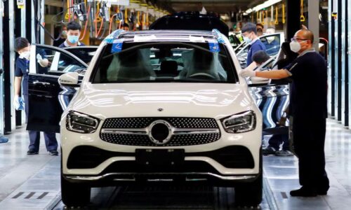 Vedenie Mercedesu navrhuje návrat k 40-hodinovému týždňu, chce zvýšiť konkurencieschopnosť
