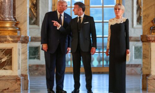 Trump po summite G7 večeral s Macronom vo Versailles, rokovali aj o vojne na Ukrajine