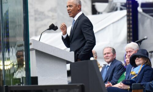 Obama otvoril v Chicagu prezidentské centrum, prišli všetci exprezidenti okrem Trumpa