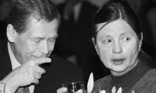 Zemřela legenda české experimentální prózy Věra Linhartová. Část života strávila v Paříži