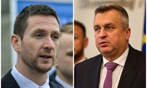 SNS sa chystá spojiť sily s Republikou, Danko bol poverený rokovaním s Uhríkom o spojených voľbách