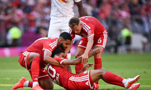 Obavy o hvězdu Bayernu: Musiala zkolaboval na hřišti podruhé během několika dnů