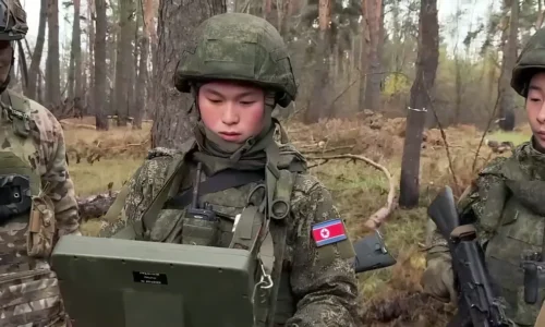 Ukrajinská rozviedka sa obáva útokov stoviek severokórejských operátorov dronov