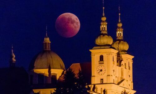 Česko už za týden zažije další zatmění. Odehraje se za úsvitu, důležité bude místo pozorování