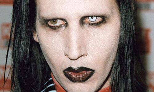 Bičování žen i házení proti zdi. Manson čelí obnovenému soudu za týrání, do toho vydal album