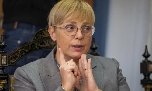 Slovinská prezidentka čelí podozreniam. Vládna strana žiada preveriť jej väzby na Rusko